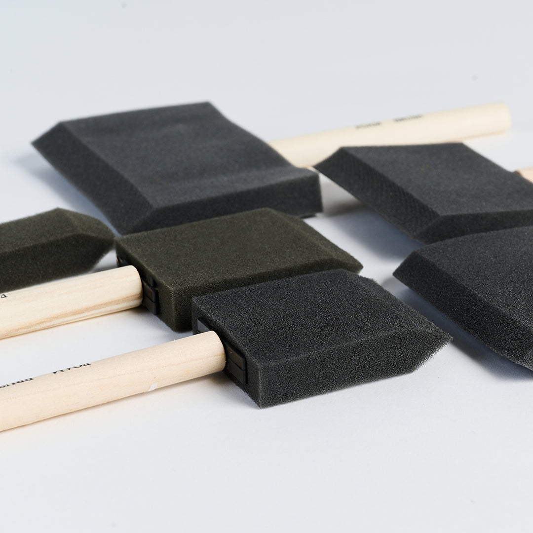 Das Schaumpinsel-Set von Polish&Protect. Es enthält alle Pinsel, die es für das Auftragen der SEMCO Versiegelungen auf Teakdecks, Teakmöbeln, Teakholz braucht.