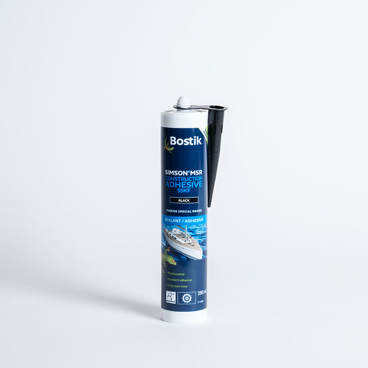 Der Bostik MSR Konstruktionskleber in schwarz. Der SMP-Dichtstoff eignet sich ideal zum Verkleben und Abdichten von Beschlägen, Stoßleisten und Deck-Rumpfverbindungen.